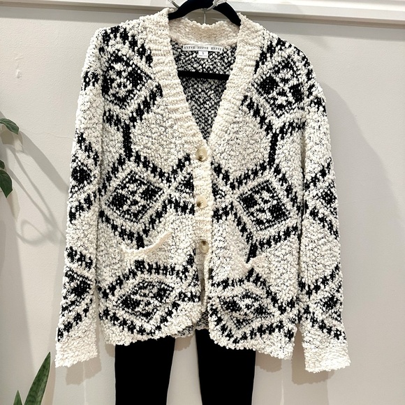 Hyfve Cozy Cardigan Sweater small - Picture 1 of 3